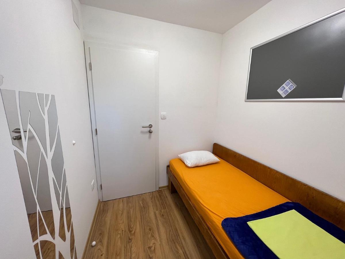 Single Room Mountain View